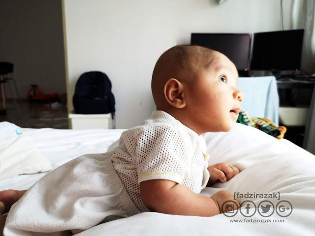 Perkembangan Baby Anas 1 Bulan
