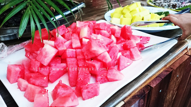 Buffet Ramadhan D'Kampung Cafe dekat Anggerik Mall Shah Alam.   