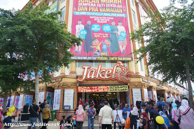 Baju Raya Jakel