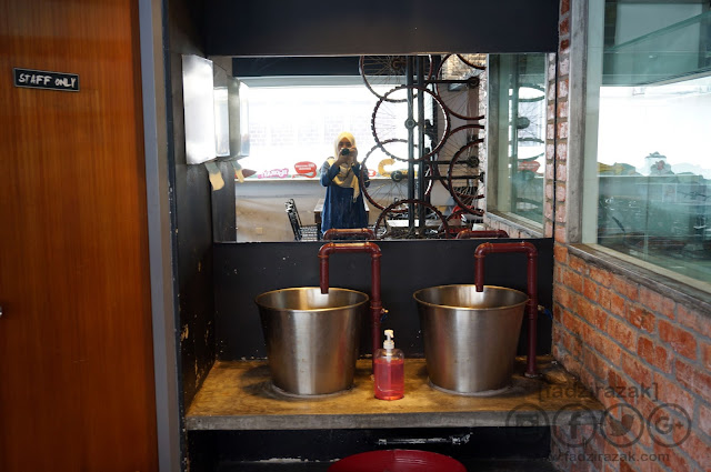 Crab Factory: Original Louisiana Boil @ SS2