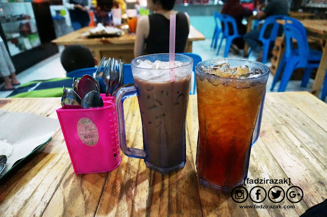 Warung Nasi Lemak Cik Chom Batu Bahat Johor