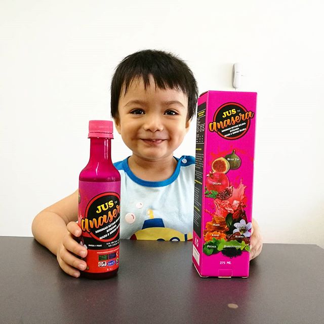 Tengok Aneeq senyum memanjang bila Mak keluarkan botol Jus Anasera
Jus Anasera ini adalah supplemen untuk menambah tenaga dan meningkatkan kecerdasan minda kanak-kanak. Sesuai sangat untuk Aneeq sebab sekarang ni Aneeq aktif dan semangat nak belajar banyak benda
Mak mak bapak bapak lain ada bagi anak anak makan supplemen tak? Kalau tak ada, meh cuba yang ini
Untuk maklumat lanjut boleh baca dekat www.fadzirazak.com atau ig @anaseraworld okay
#fadzirazak #fadzirazakdotcom #anaseraworld #jusanasera #jusminda #anasera #suplemenkanakkanak